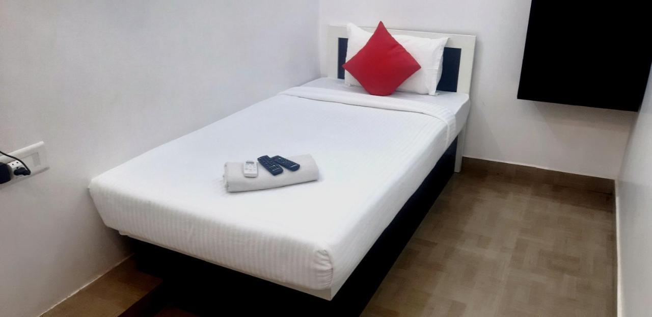 Chennai Plaza Hotel Vadapalani Kültér fotó